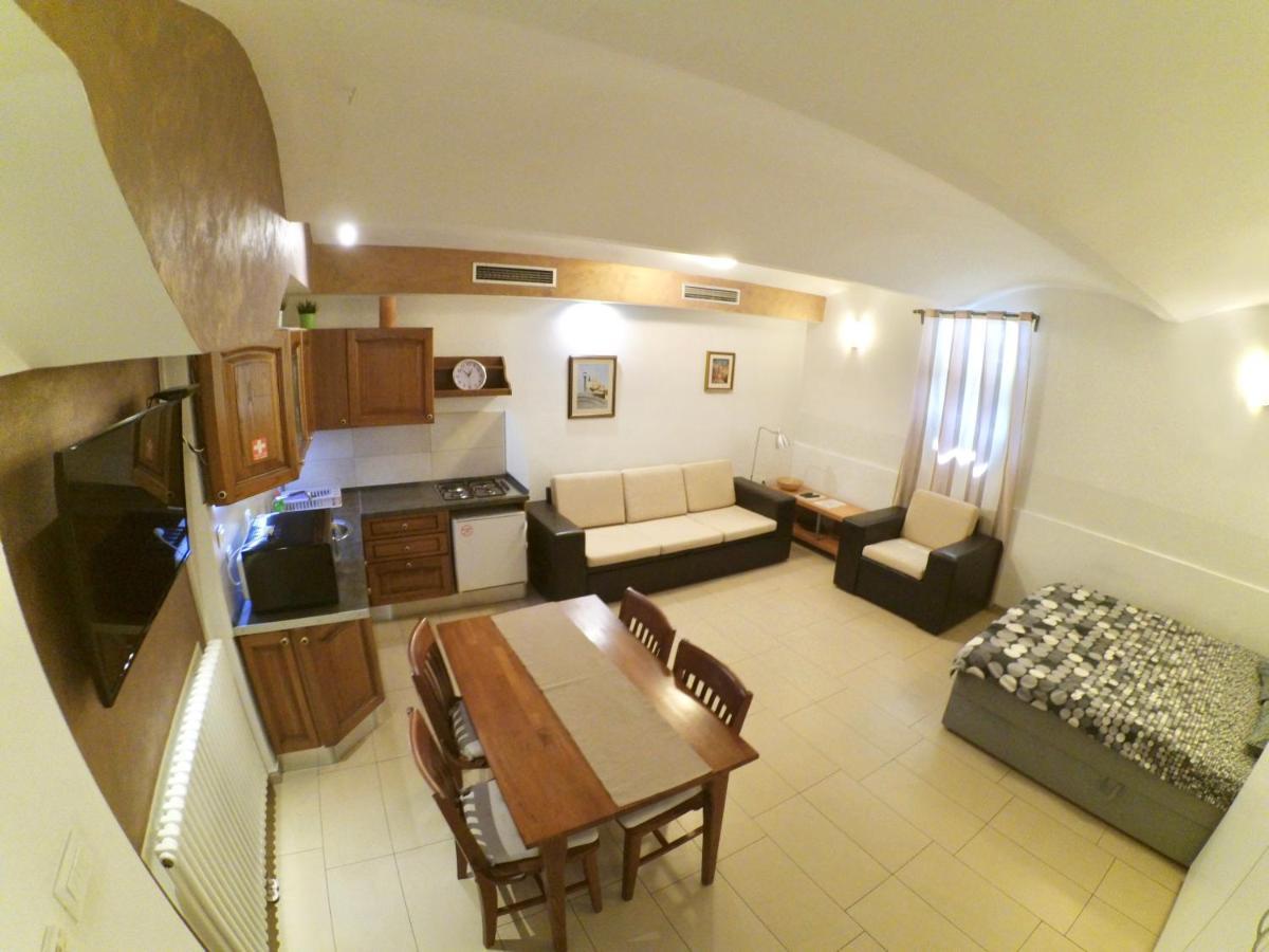 Carla Studio Apartment Загреб Экстерьер фото