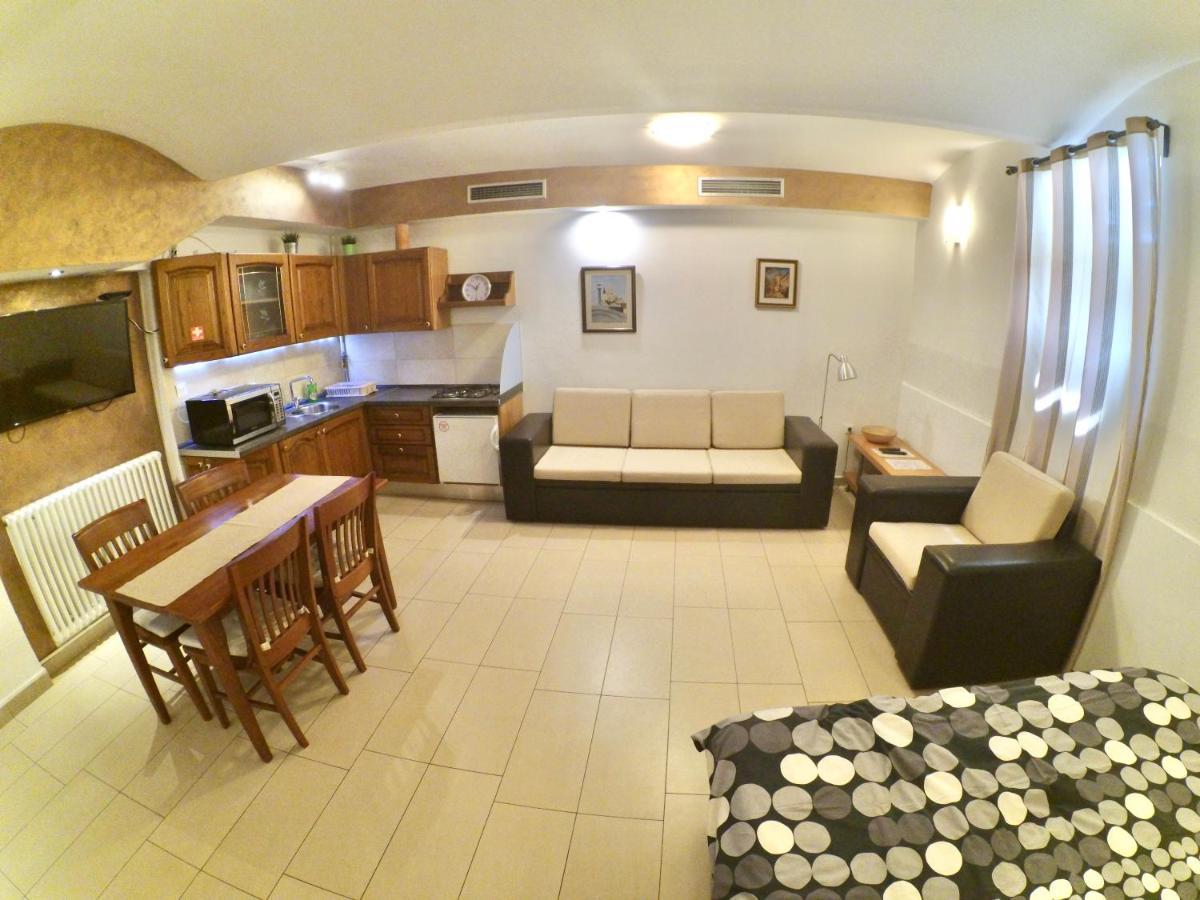 Carla Studio Apartment Загреб Экстерьер фото