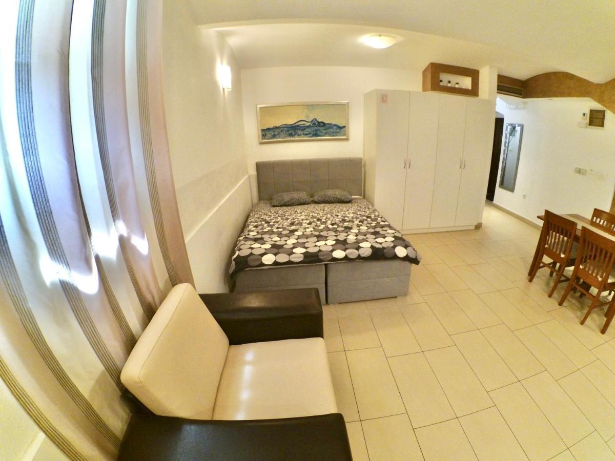 Carla Studio Apartment Загреб Экстерьер фото