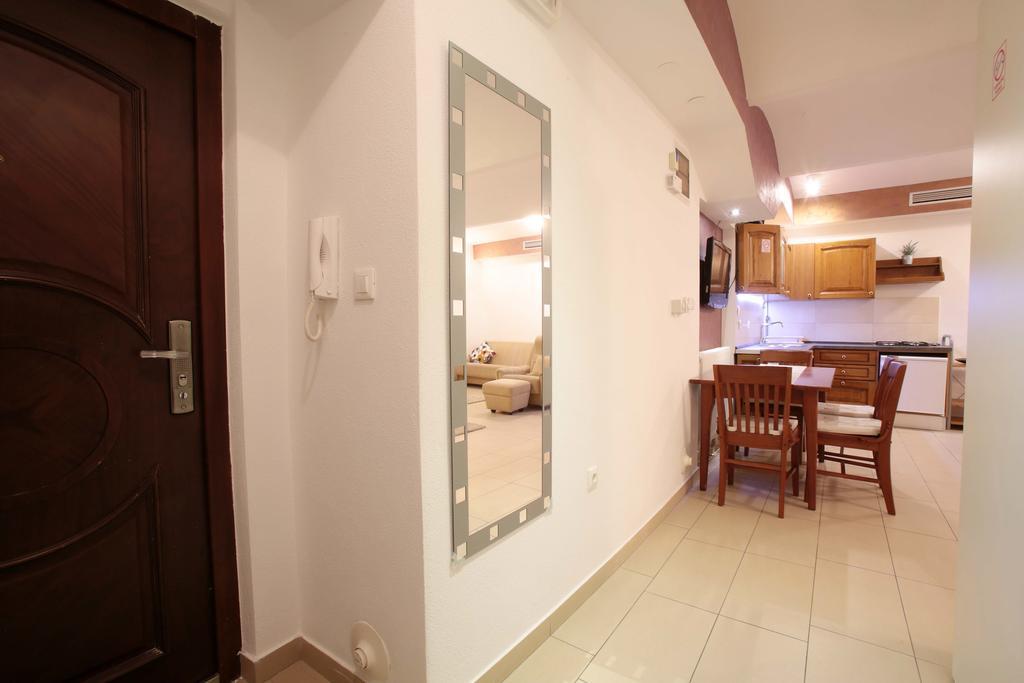 Carla Studio Apartment Загреб Номер фото